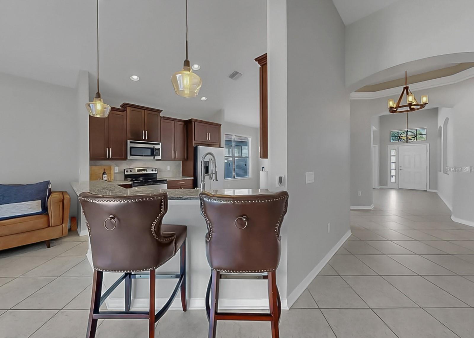 Breakfast Bar/Hallway