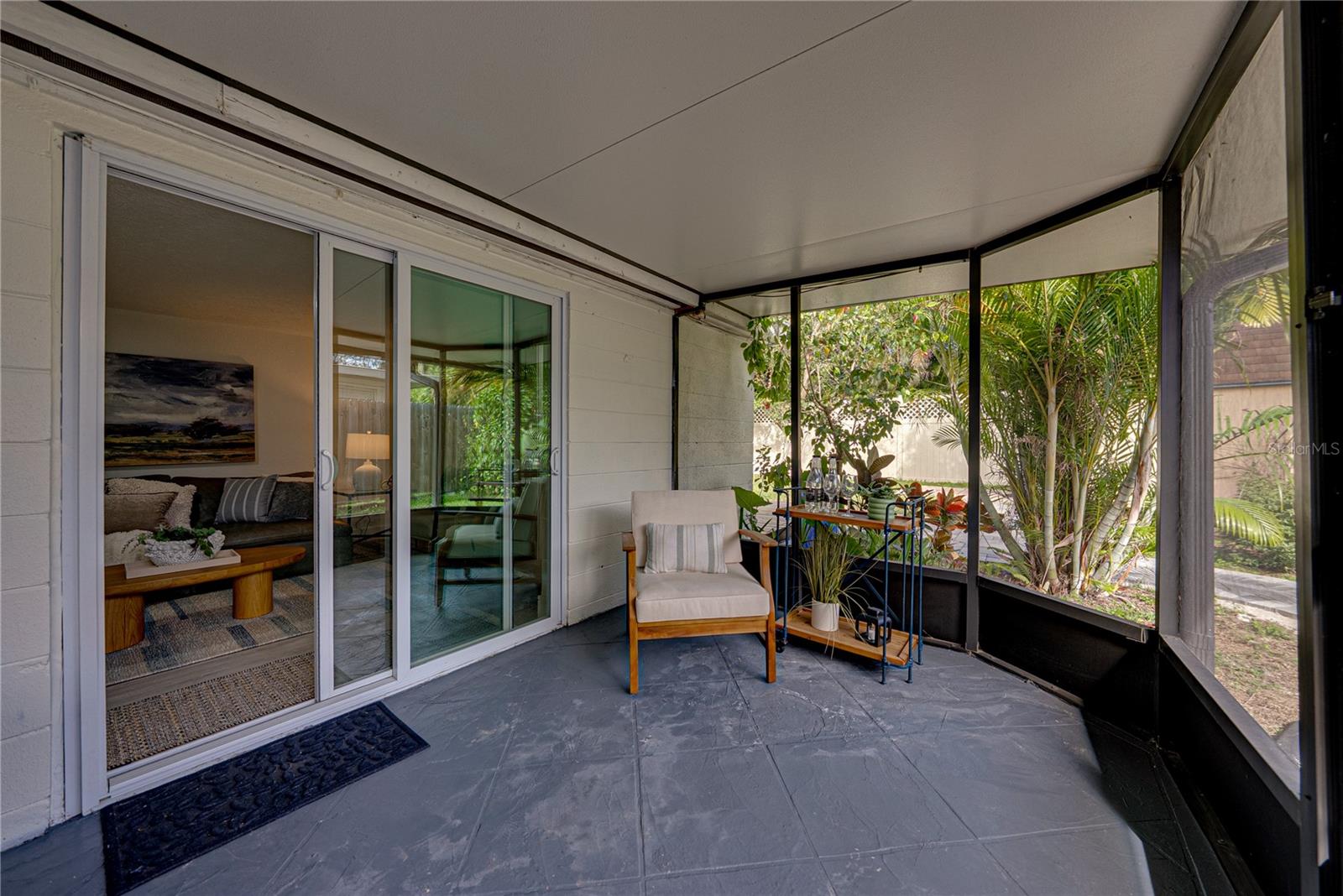 Side Covered Screened Lanai