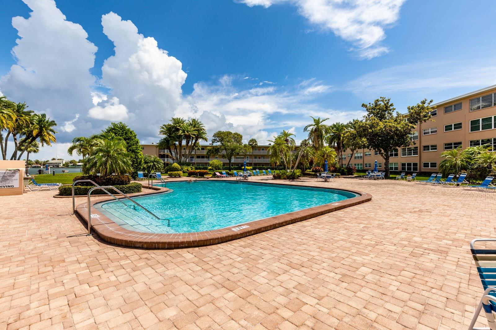 2nd bedroom (14'x11'). Large sun deck.