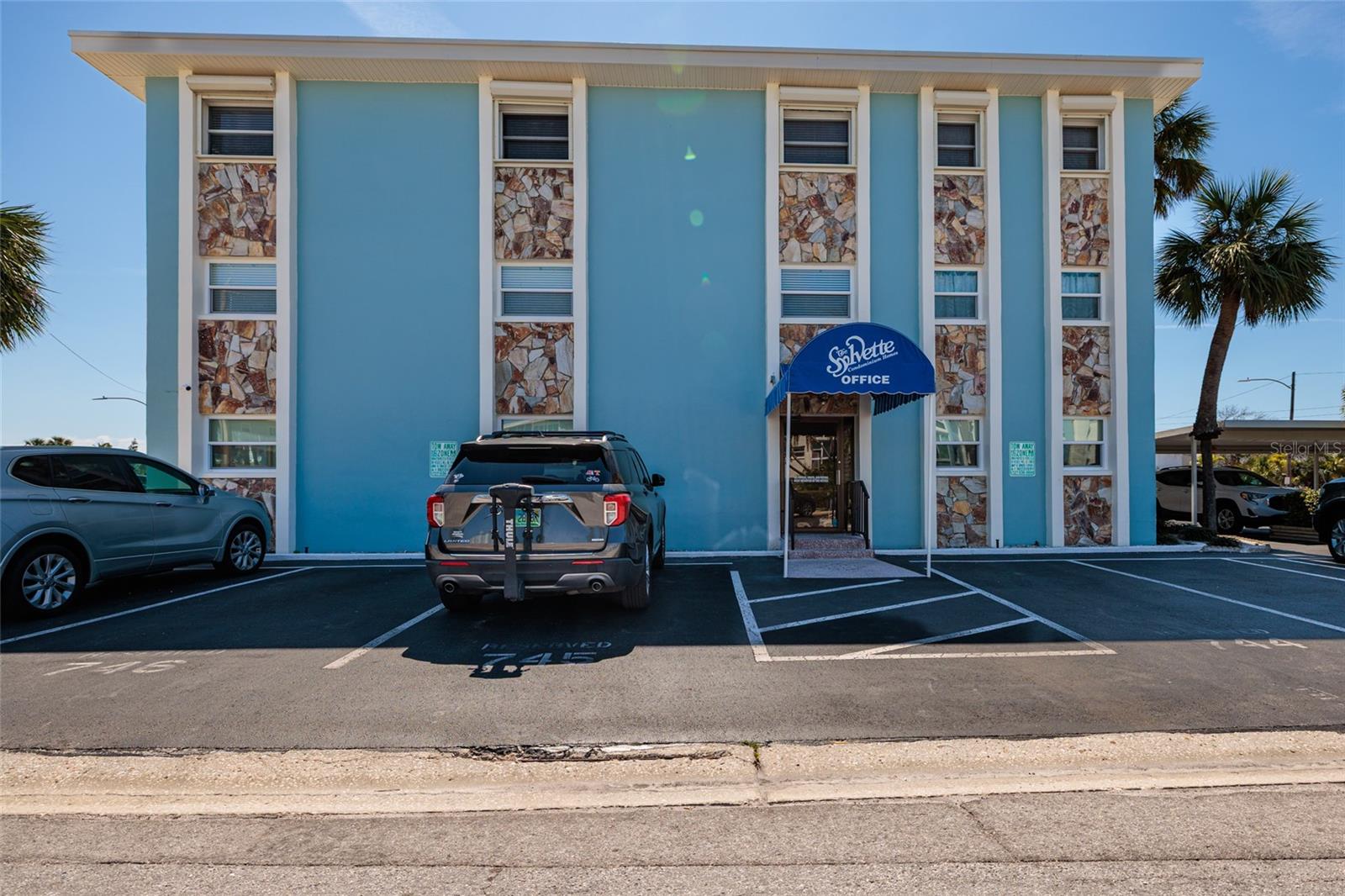 Sylvette Office w/on site manager.