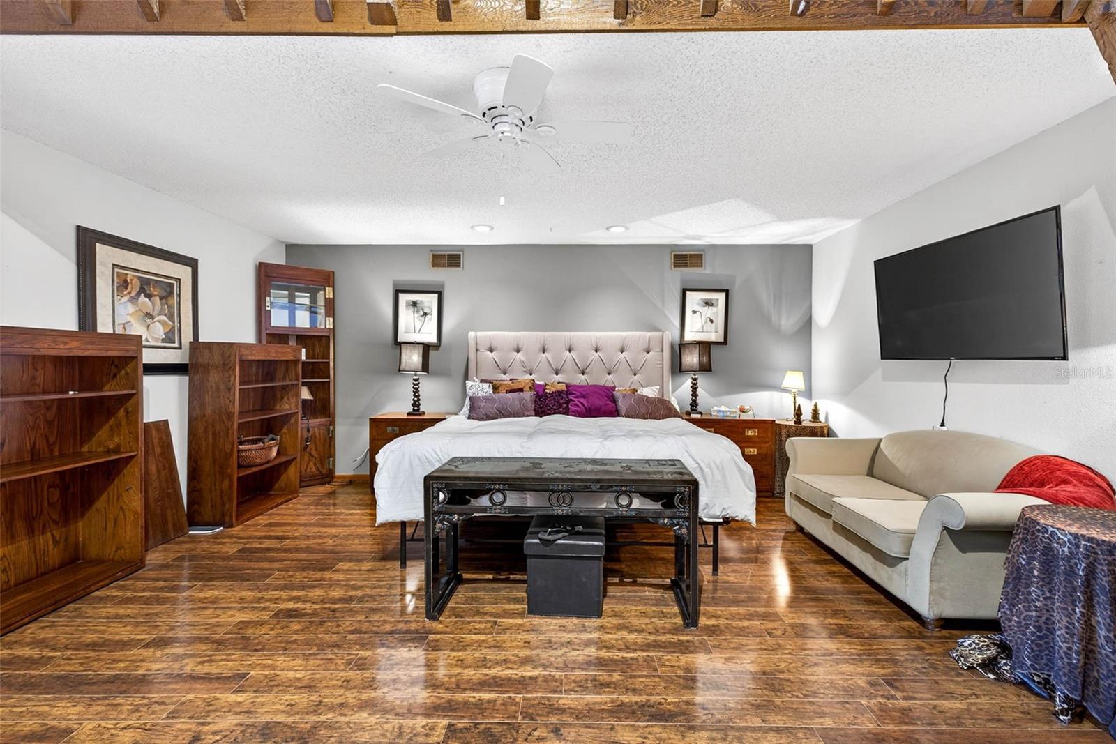 upstairs massive bedroom with loft