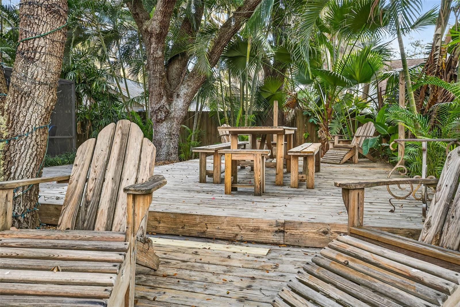 lots of outdoor seating