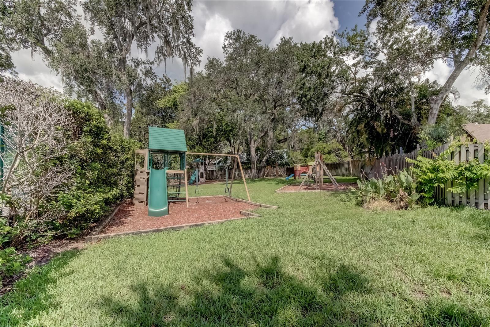 73. Woodland Hills Community Playground Located by the Rec Center.. Near Pool, Tennis Courts!
