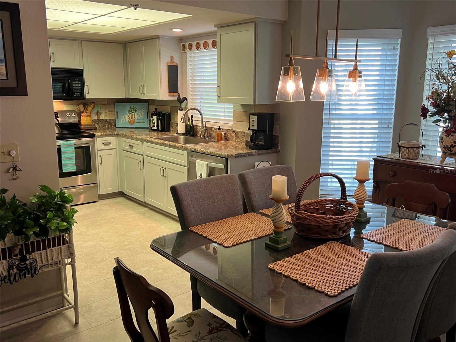 Dining room/kitchen view