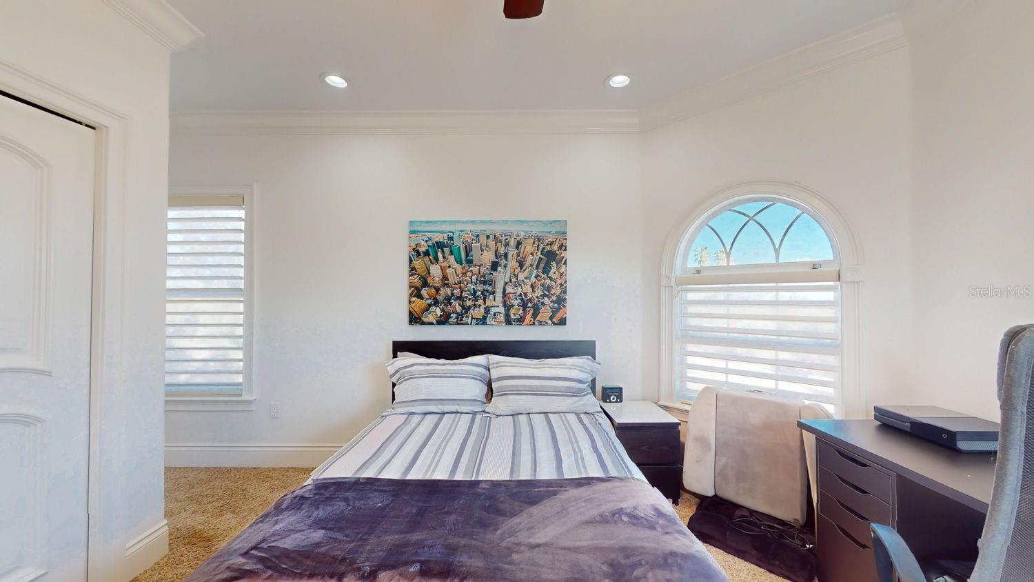 3rd Floor, Bedroom 2 with En-Suite Bathroom