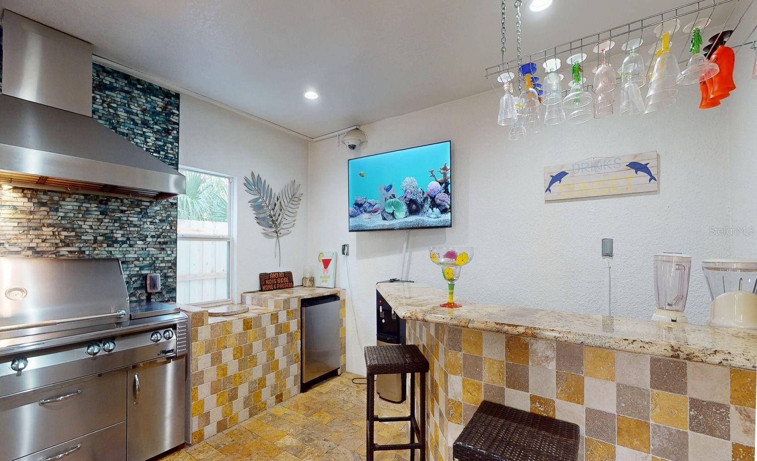 1st Floor Outdoor Kitchen with Bar