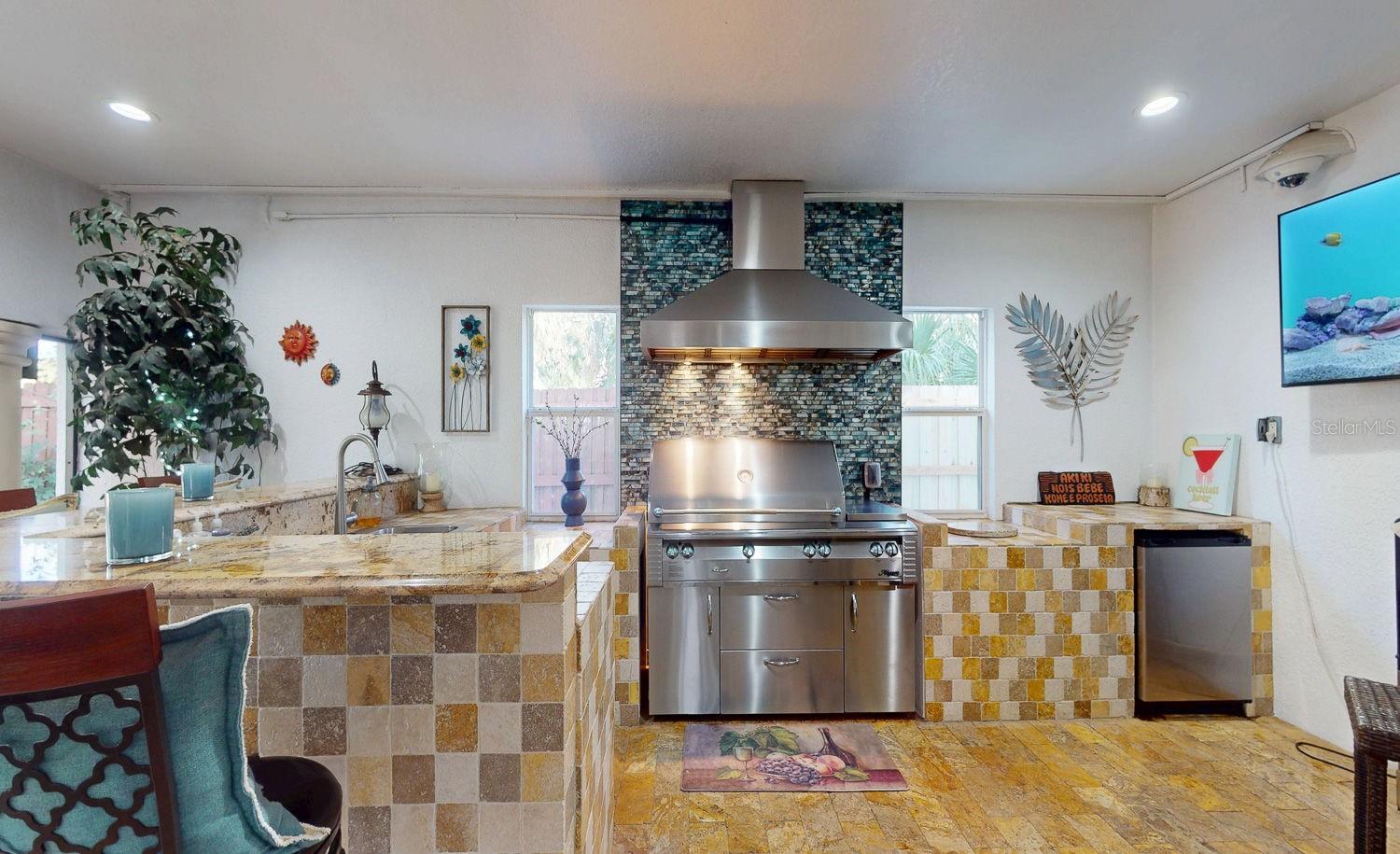 1st Floor Outdoor Kitchen with Bar