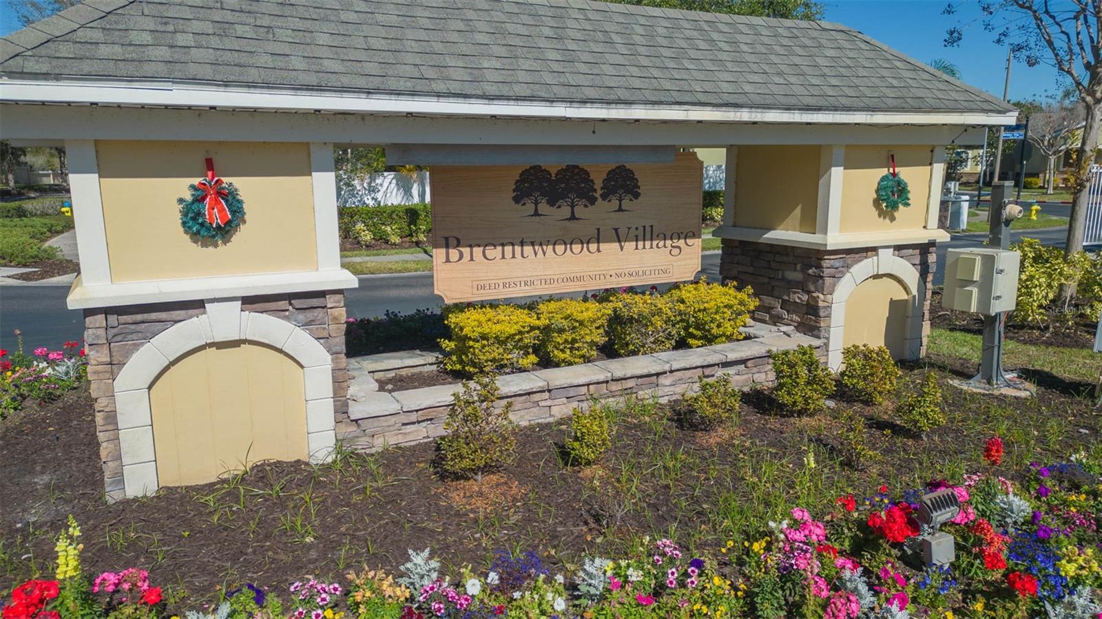 Entrace to the Hammocks