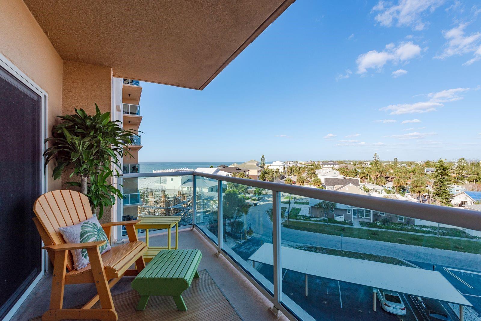 Peaceful Patio w view of Intercoastal