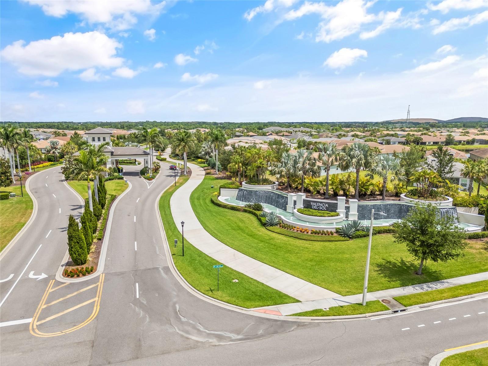 Valencia Del Sol Entrance