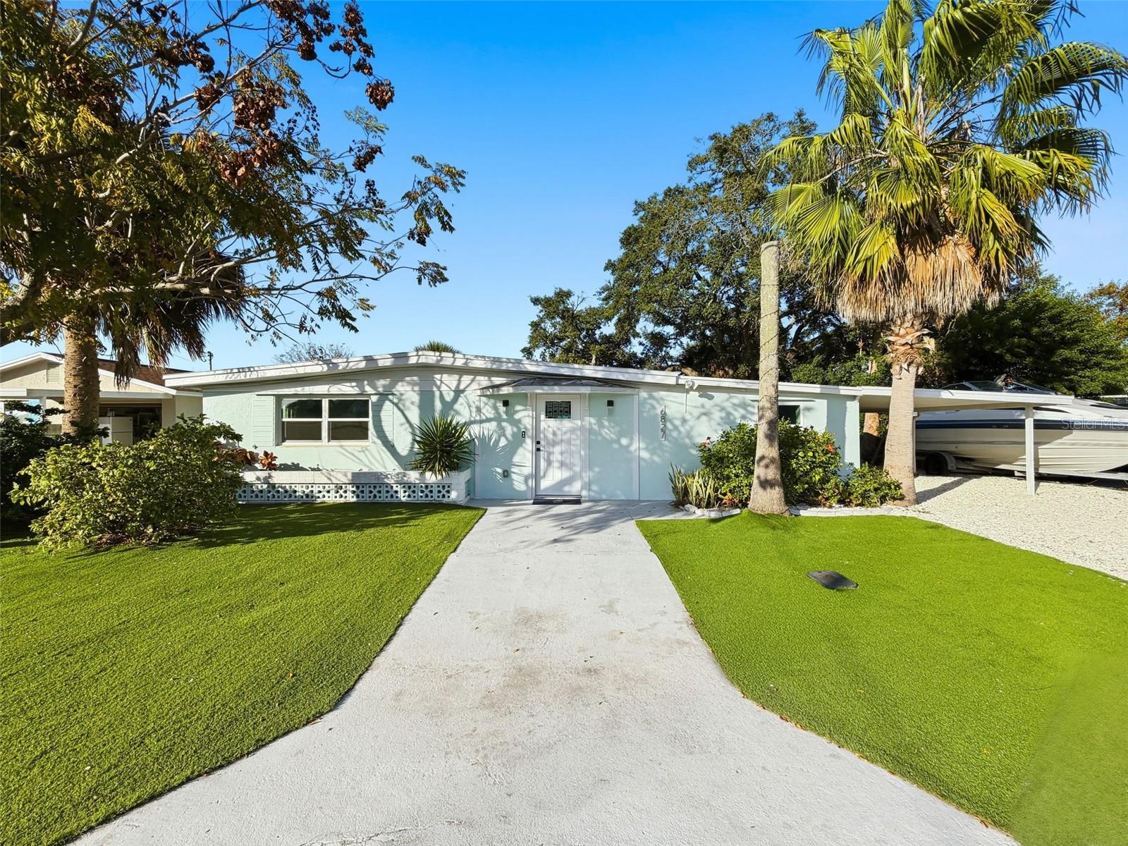 WELCOME TO 6827 SANDERLING LANE