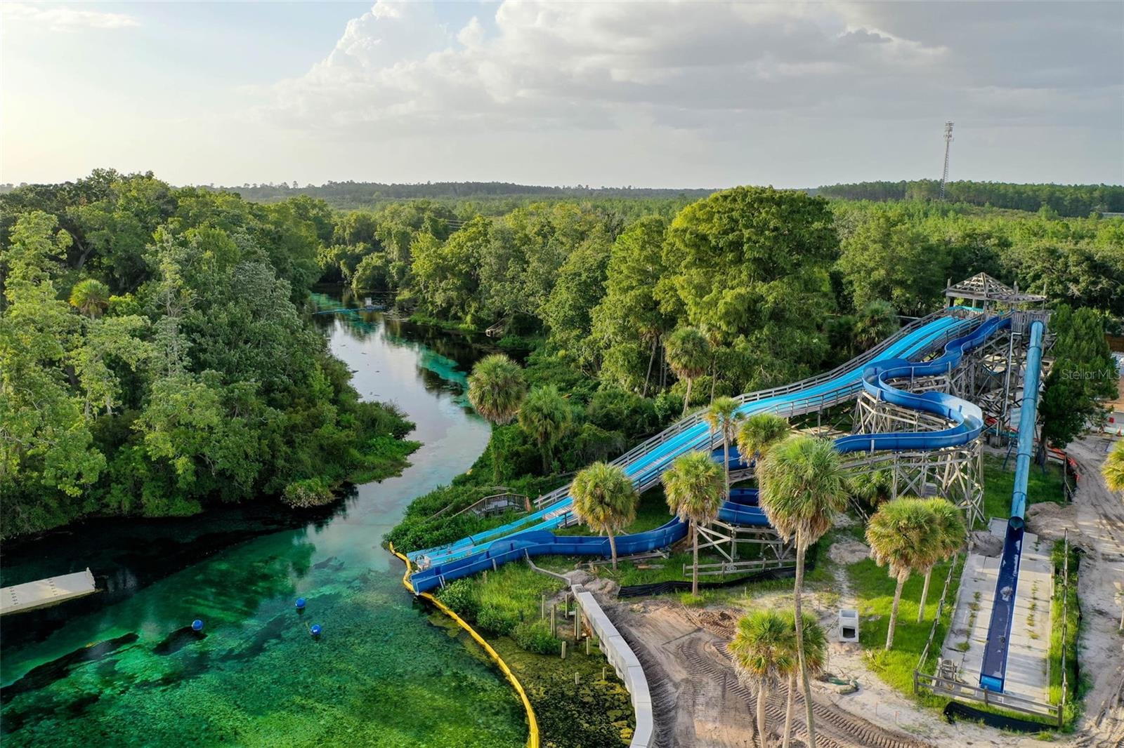 30 MIN NORTH WEEKI WACHEE HOME OF THE MERMAIDS!