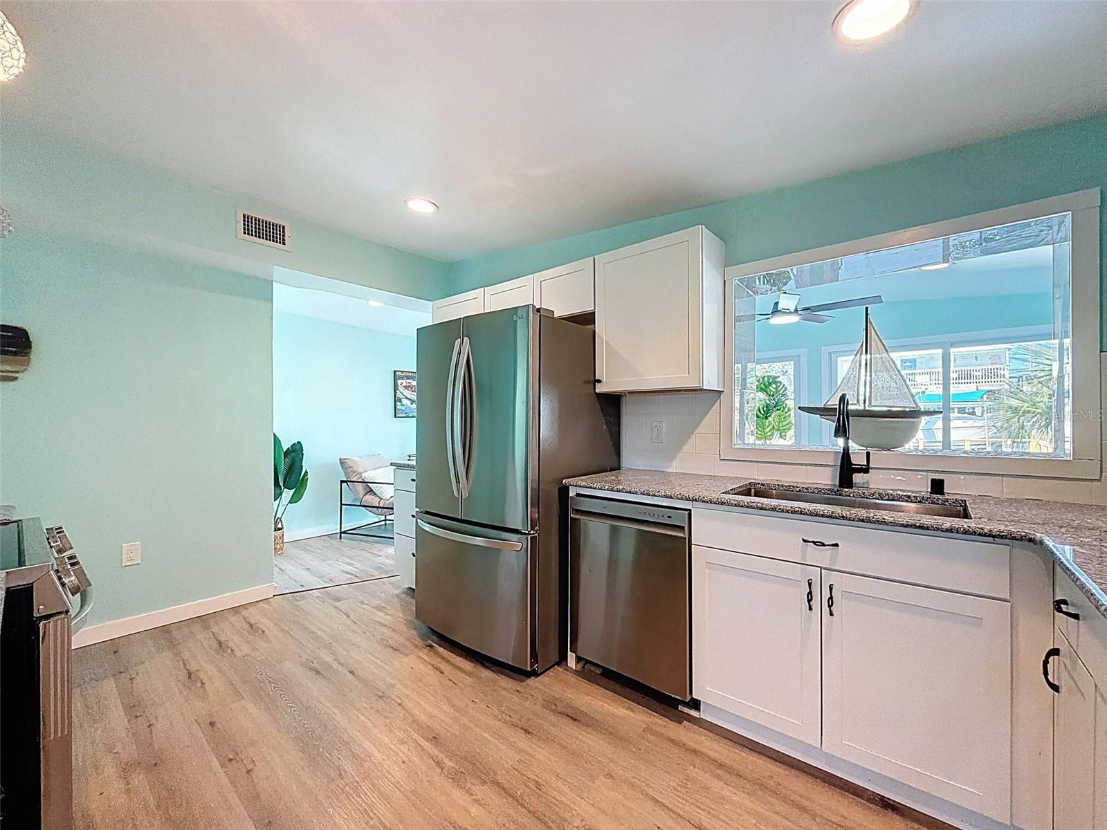 STAINLESS STEEL APPLIANCES