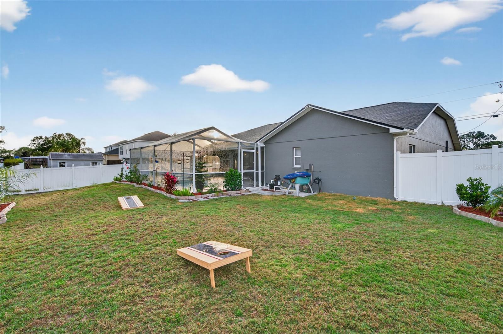 Plenty of space for pets, to play, garden, etc