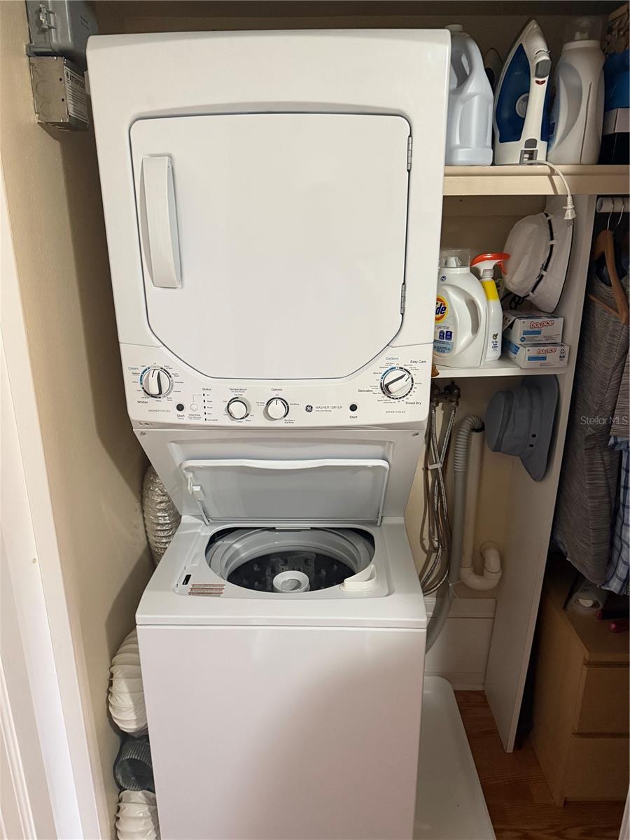 Laundry closet with W/D hookups