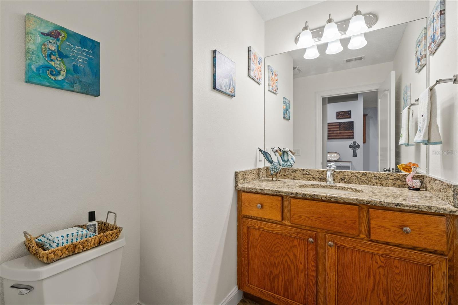 First floor 1/2 bath