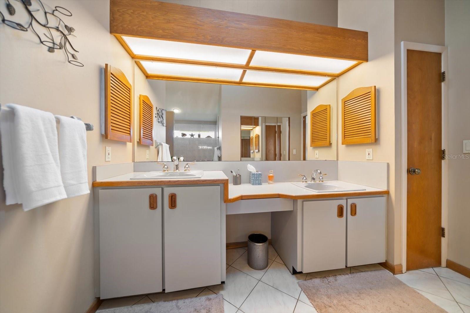 Double vanity in primary