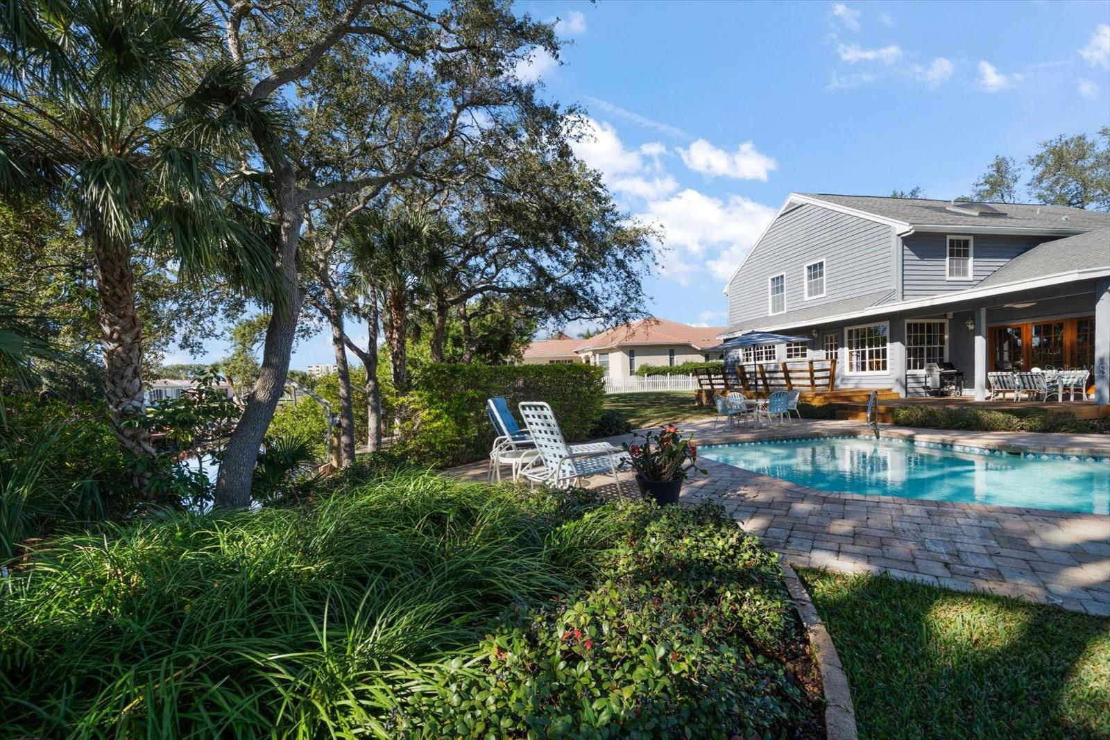 Very private setting with natural foliage and a quiet setting.