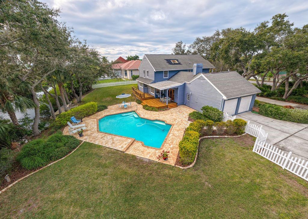 Park like setting boarders a small salt water canal-perfect for kayaking or canoes.