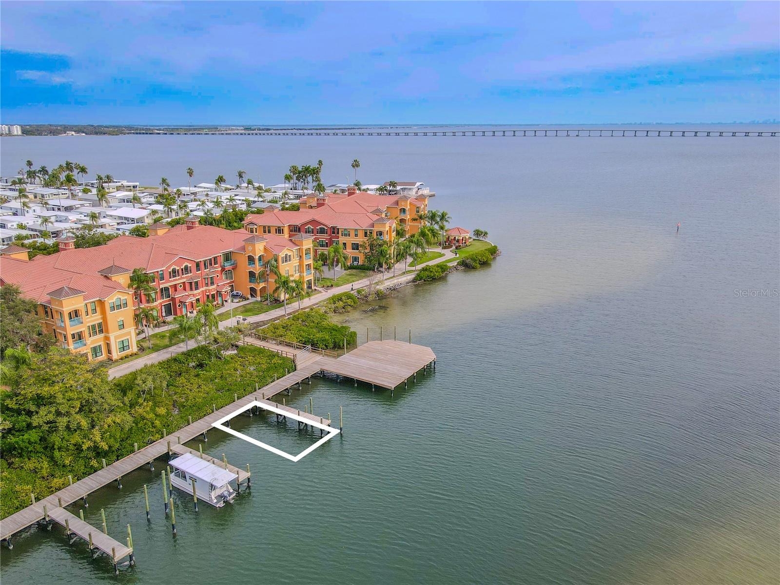 This condo includes the use of Boat Slip B60 at the Bellagio docks, offering rare and convenient access to Old Tampa Bay.
