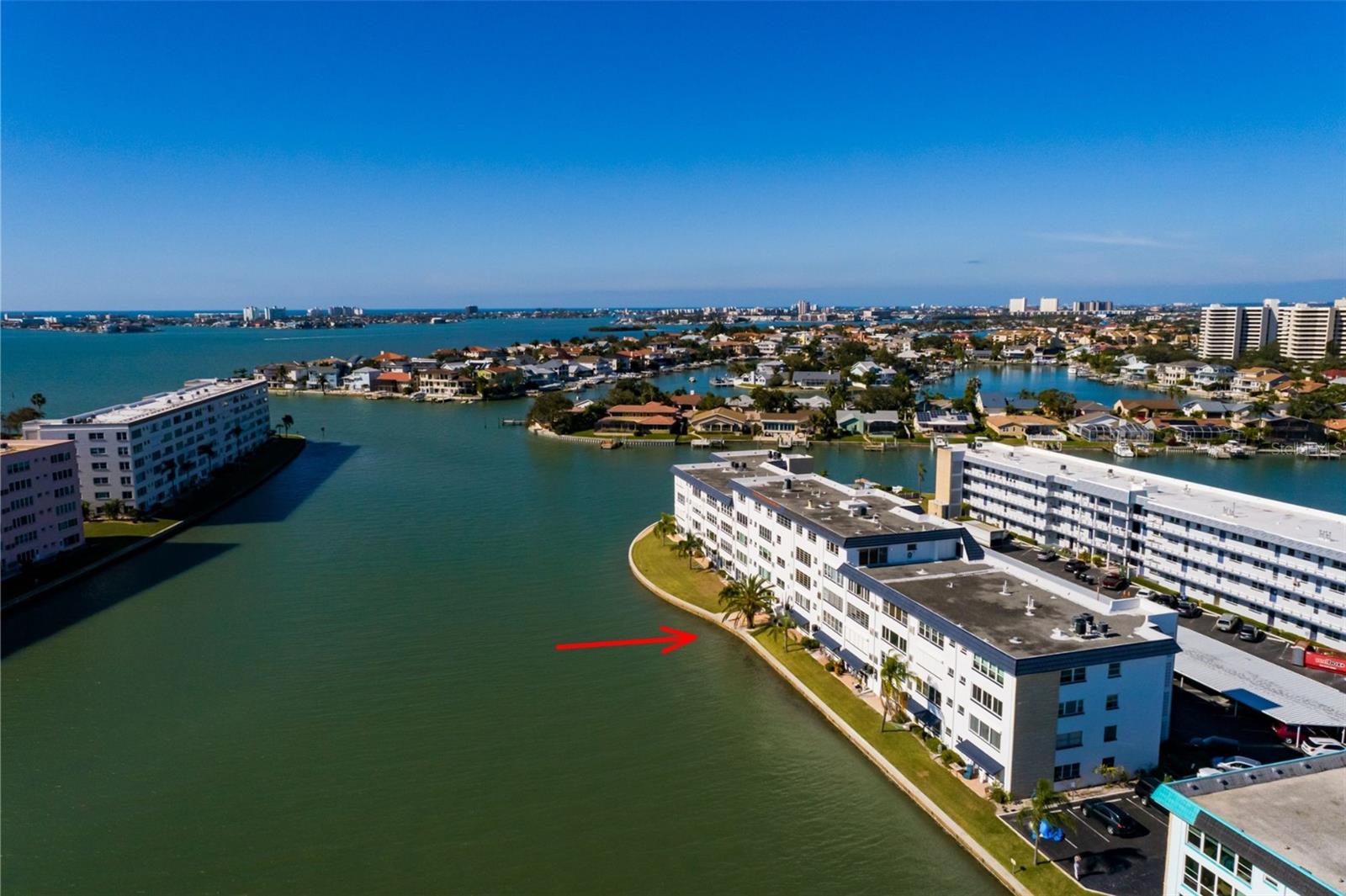 Unit bldg has a community patio out back for all to enjoy.