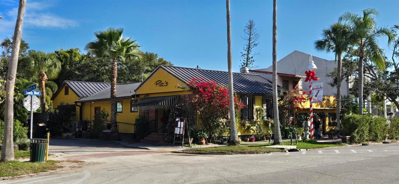 Pias Italian restaurant & lounge on Beach Blvd.