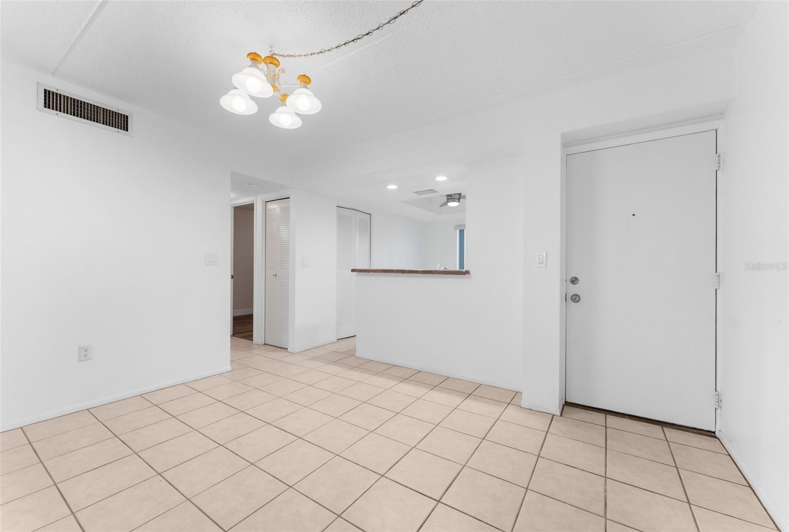 Dining room to kitchen