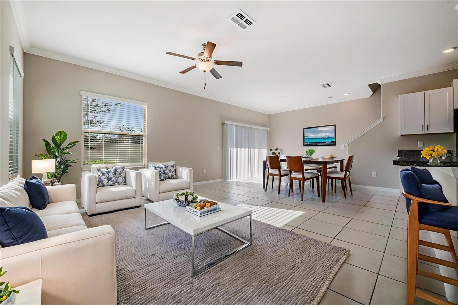 This photo has been Virtually Staged.