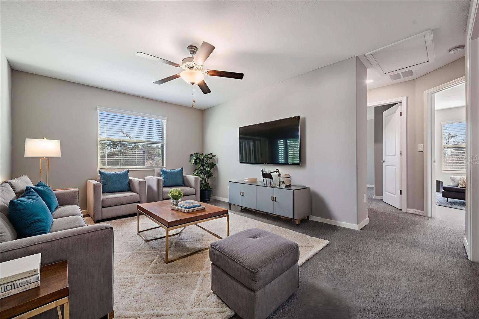 This photo has been Virtually Staged.