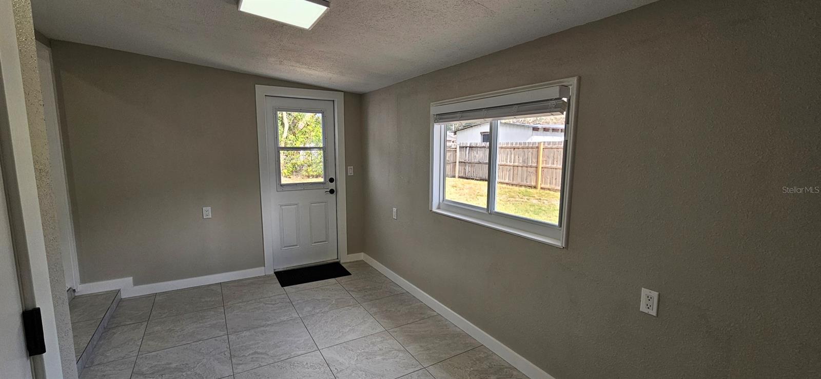 Bonus room - office, playroom, craft room, exercise room?