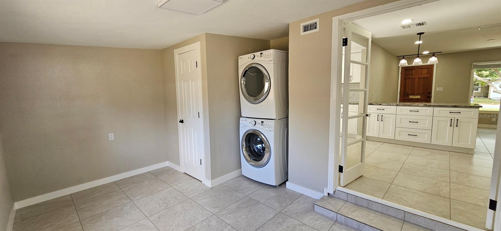 Stackable washer and dryer stay for you!