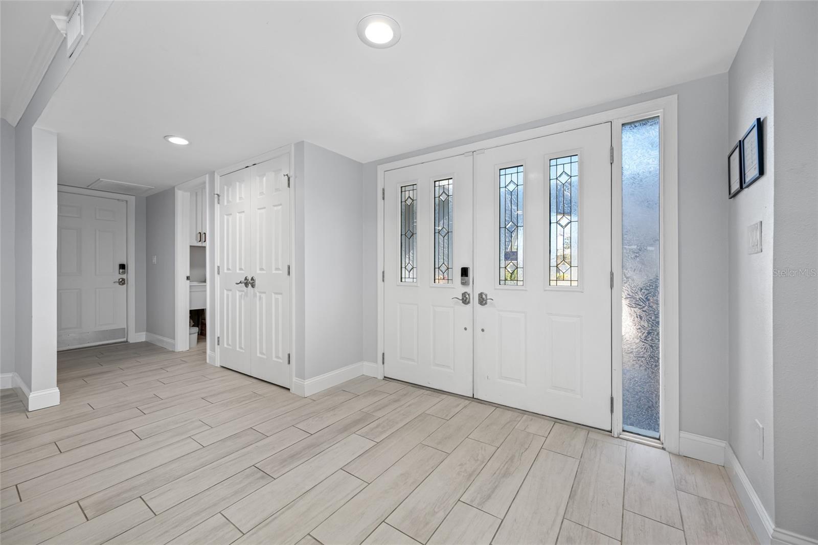 1862 DEL ROBLES DRIVE, CLEARWATER, Florida 33764 - Main Door