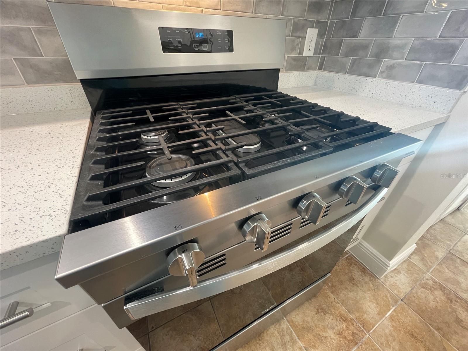 Brand new appliances are gorgeous!