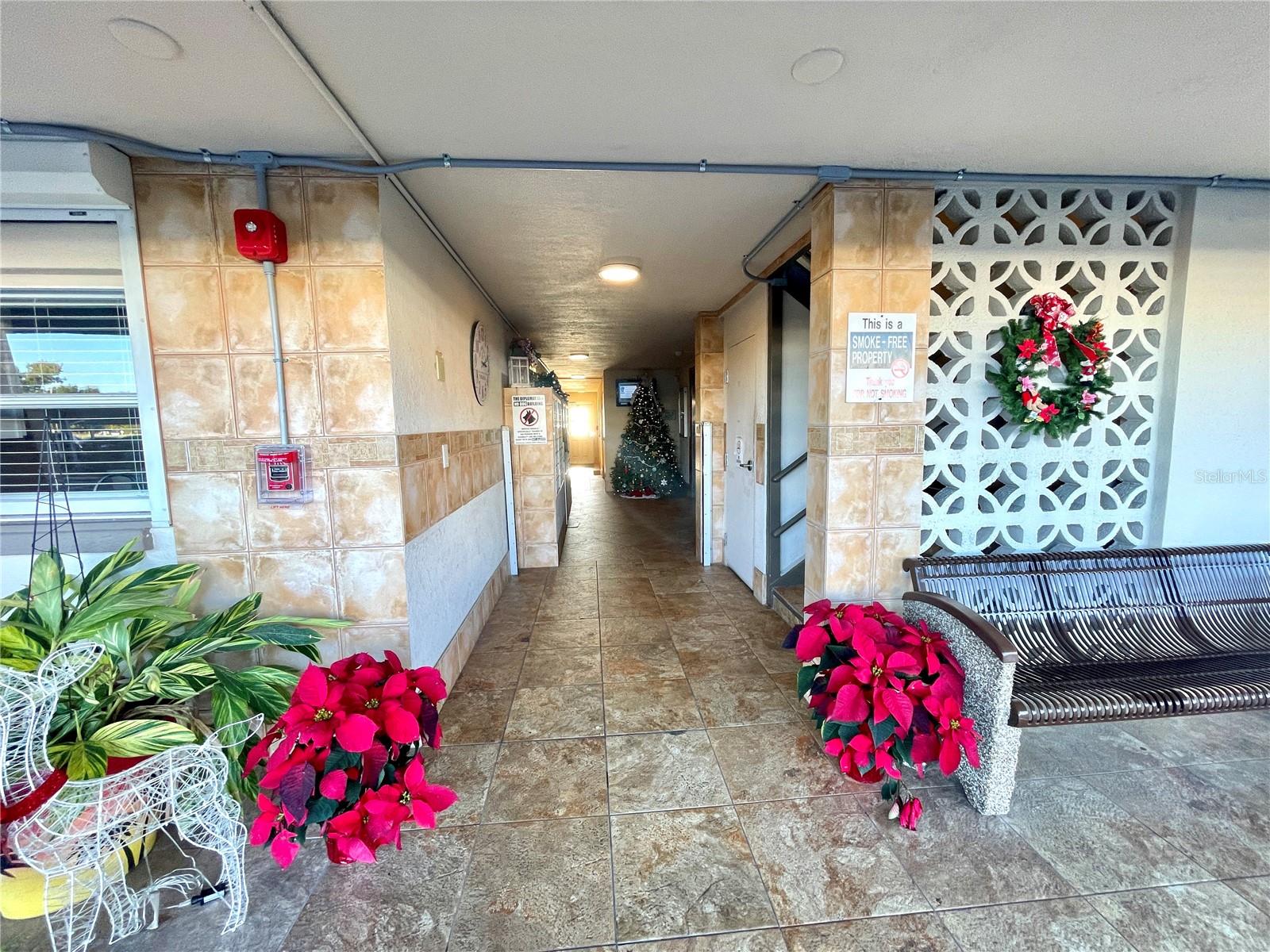 Front lobby entrance with elevators & mailboxes