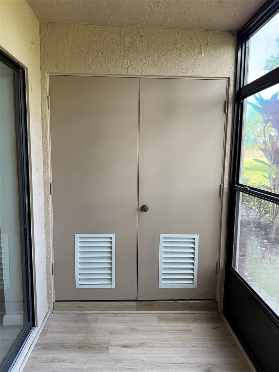 Washer/Dryer Closet
