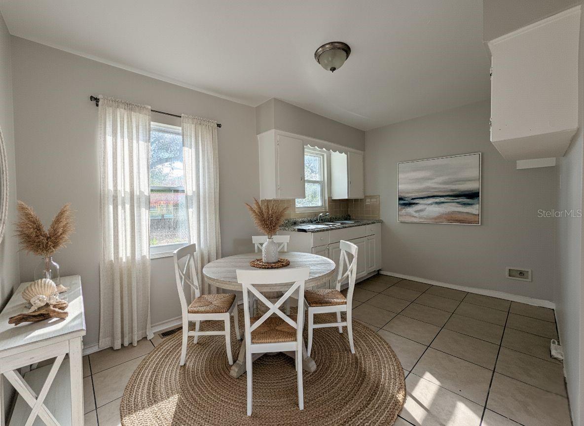 Kitchen - 900 40th Street S, St Petersburg FL 33711