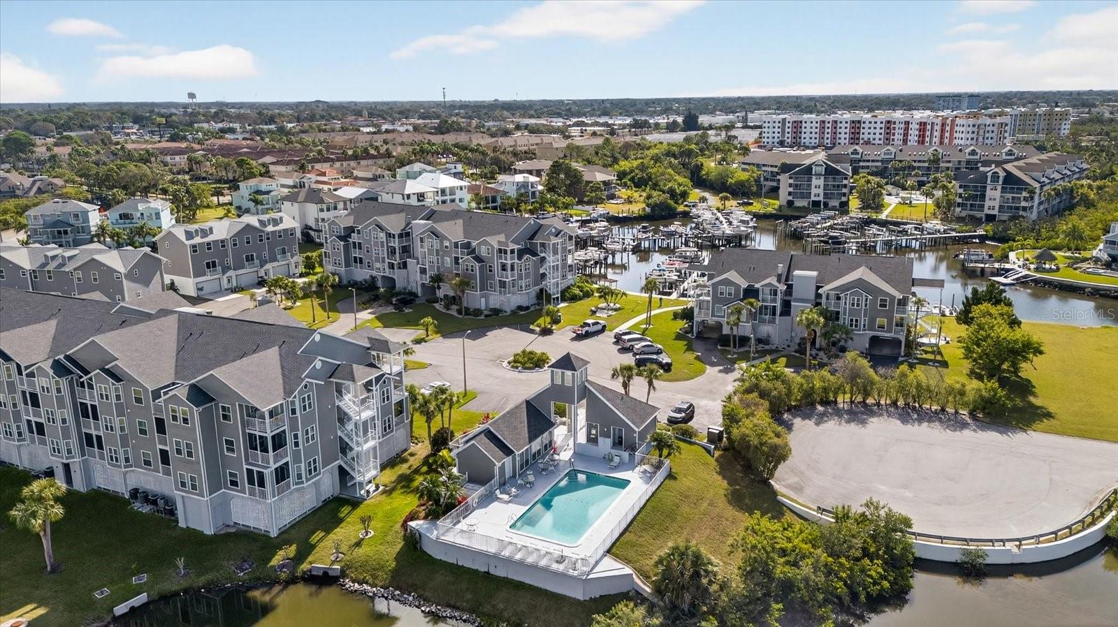 Mariners Way Clubhouse & pool