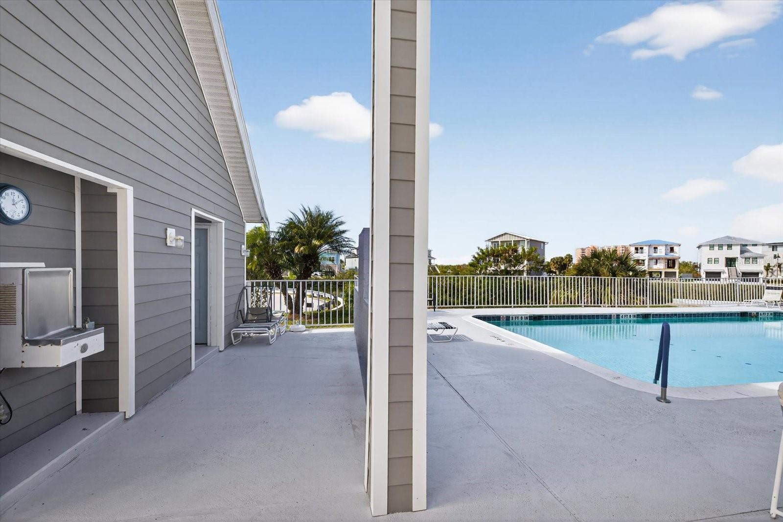 Mariners Way Clubhouse & pool