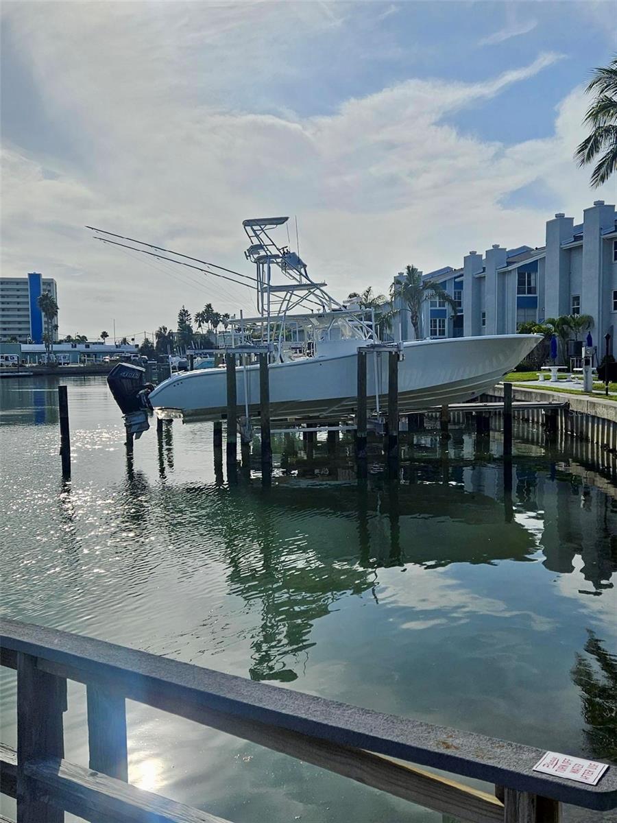 The marina from one of the fishing piers
