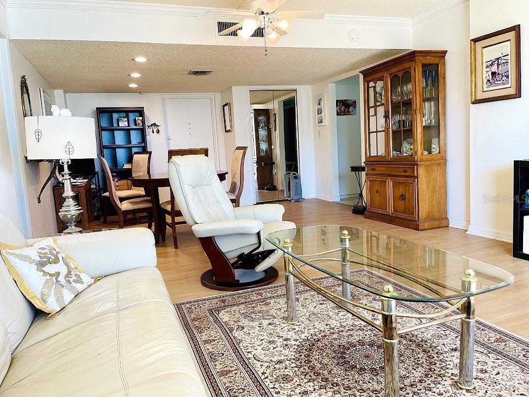 Living Room/Dining Room