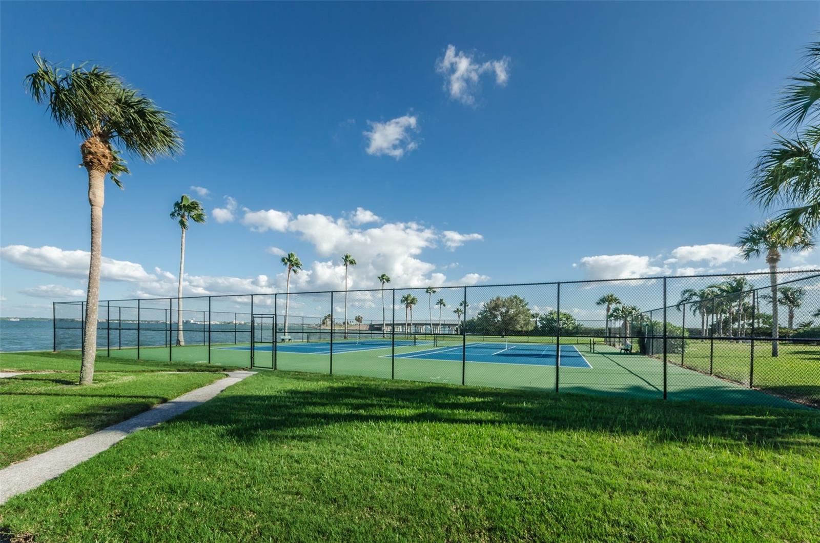 Community Tennis Courts