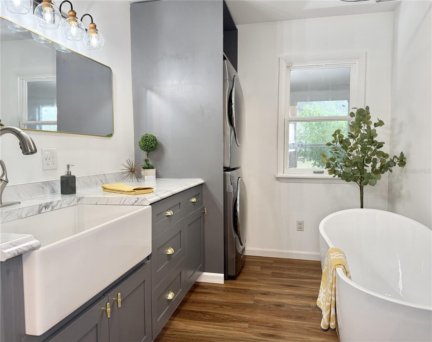 Guest Bath - Washer and  Dryer Included