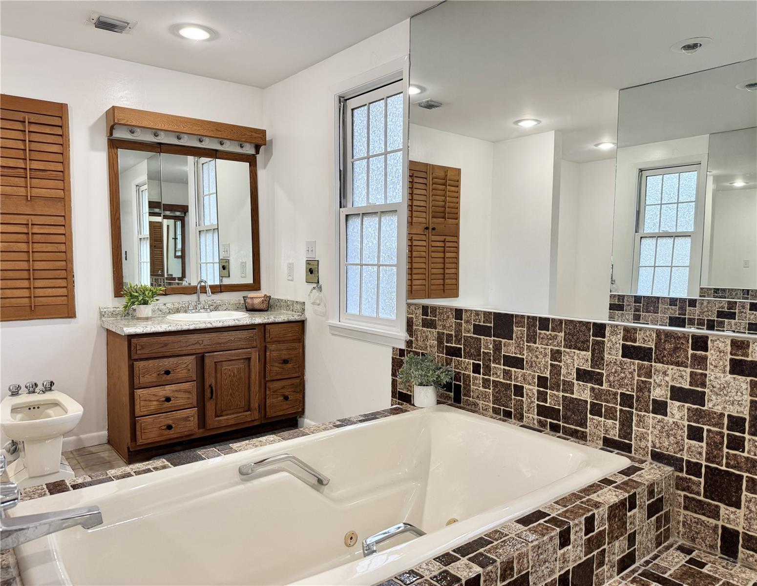 Primary Bath - Jetted Tub