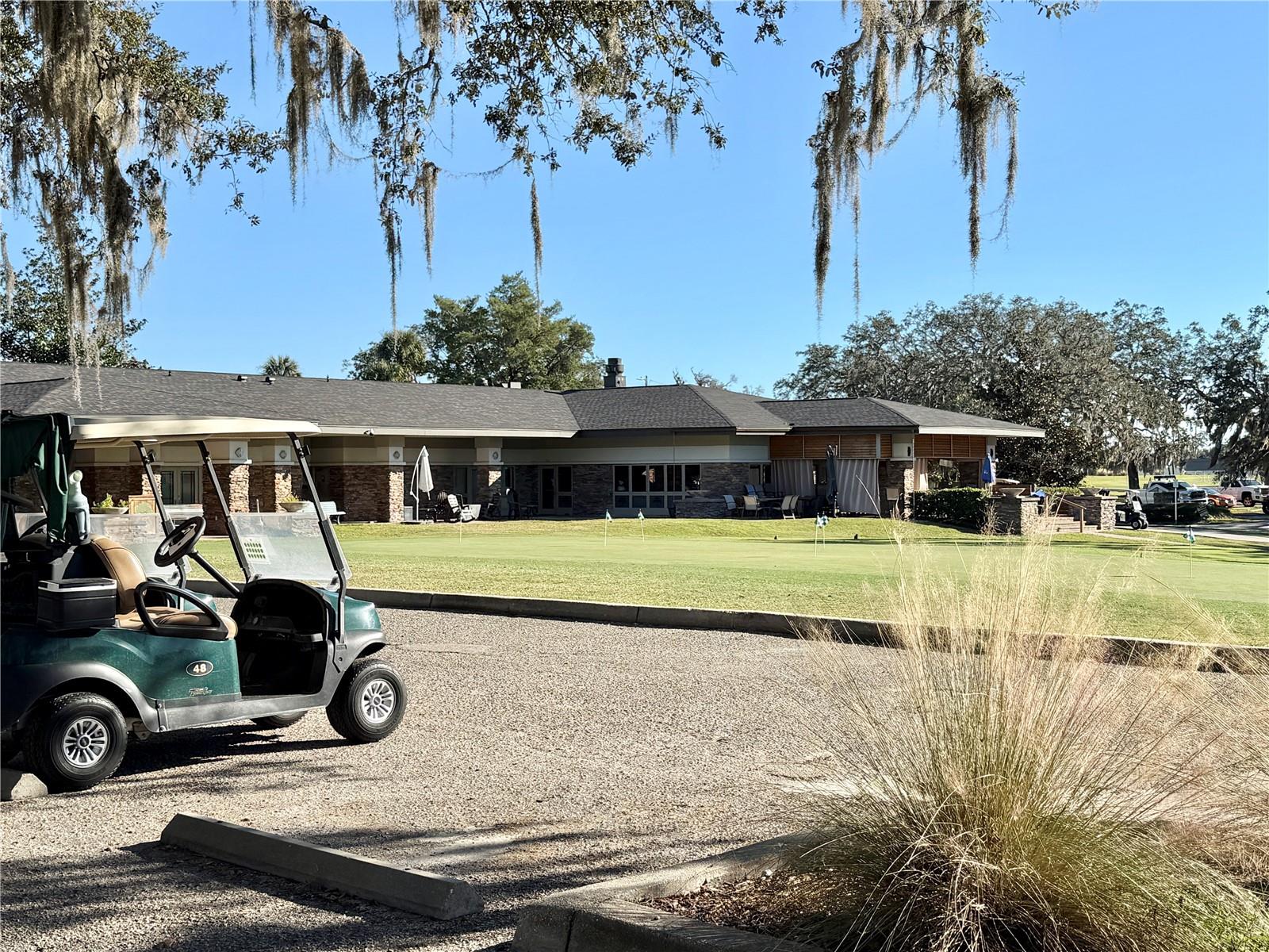 Temple Terrace Golf and Country Club is offer a 3-month complimentary social membership to new residents of Temple Terrace.