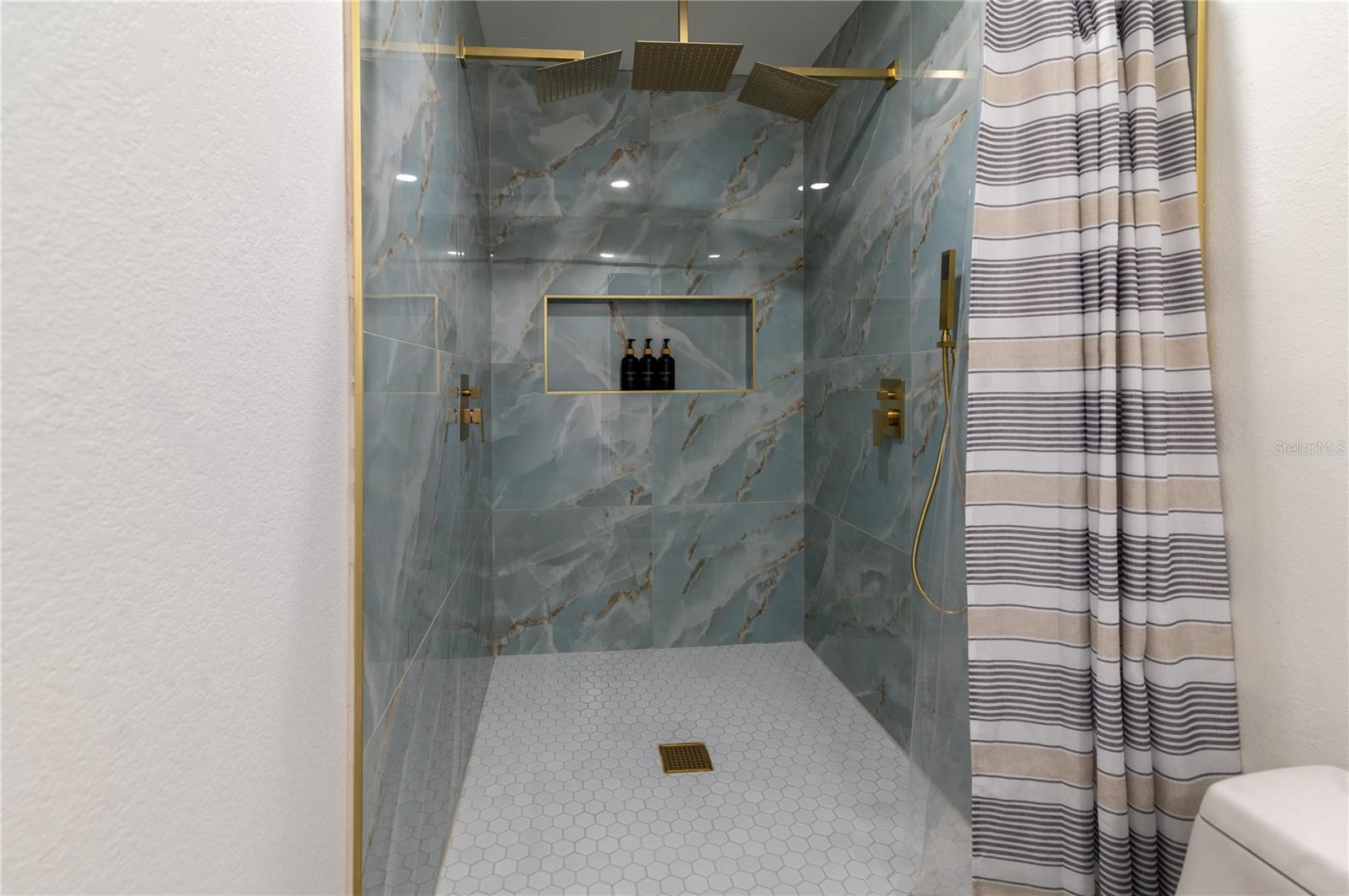 En-Suite Shower