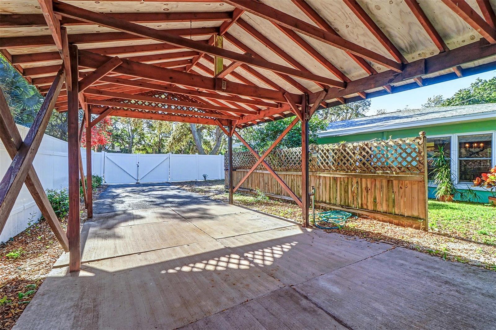 Entrance from side of hose