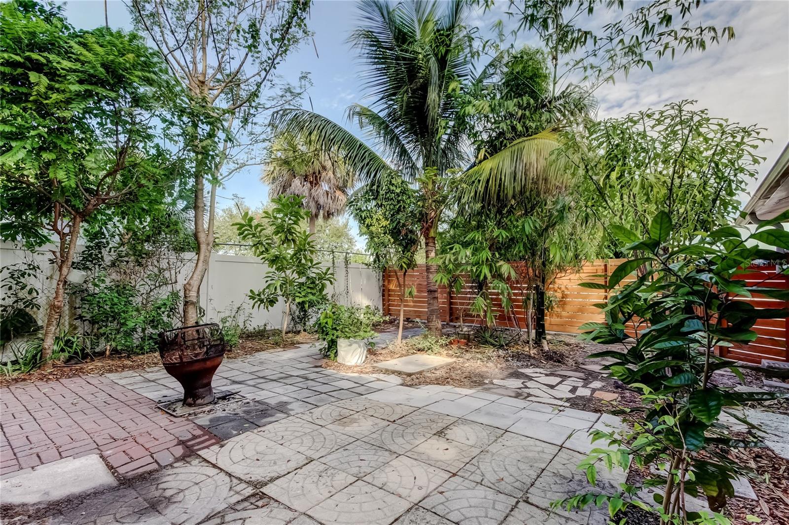 NW fenced in back yard.