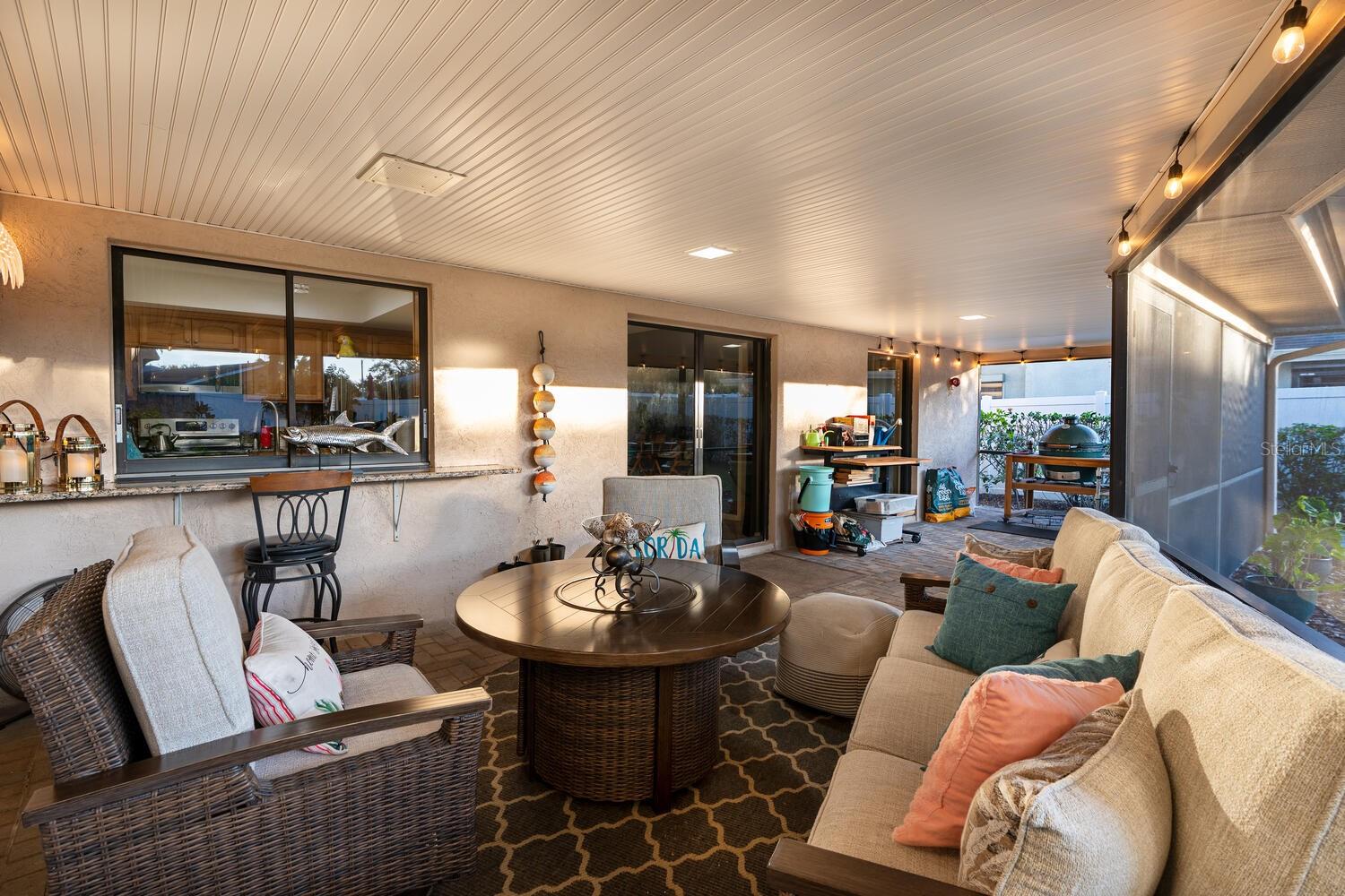 Large rear screened Lani to enjoy