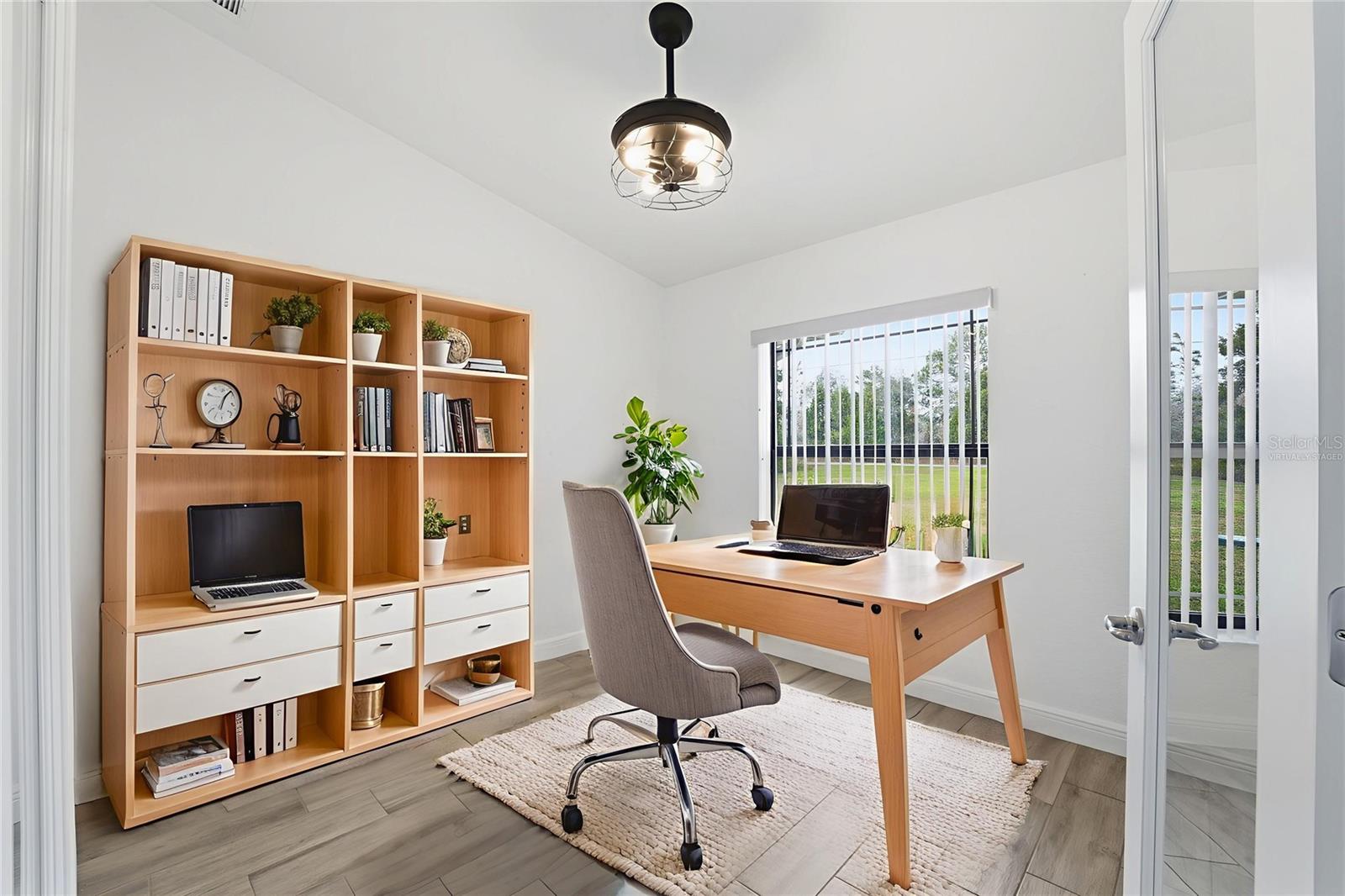 Flex/Office Room(Virtually Staged)