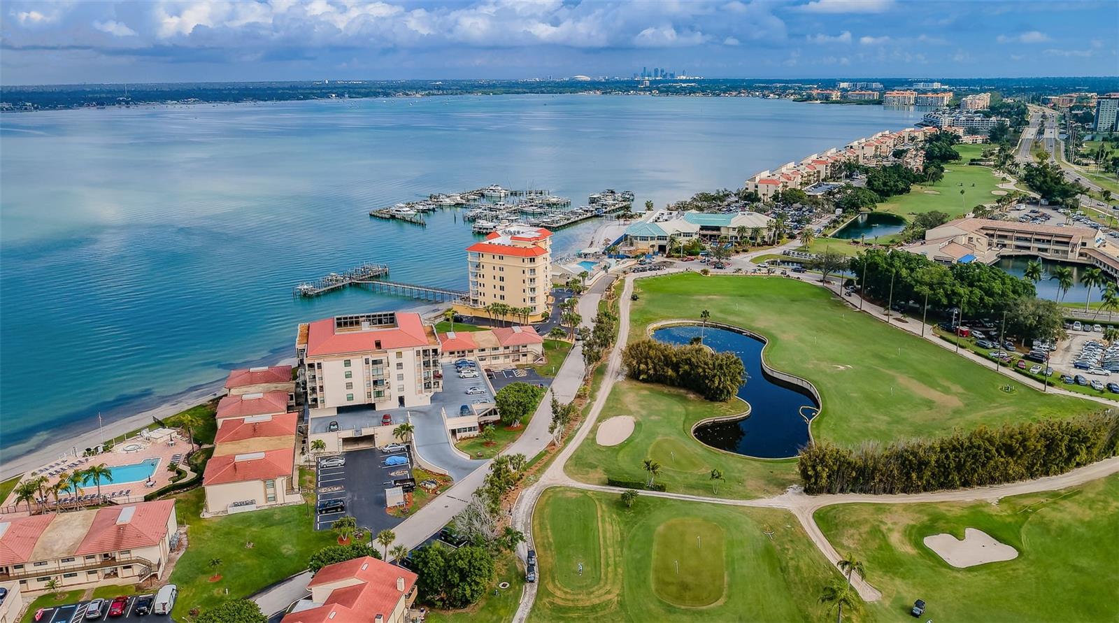 Casa del Mar I - Bldg A - With view of the Isla del Sol golf course - memberships available for a fee